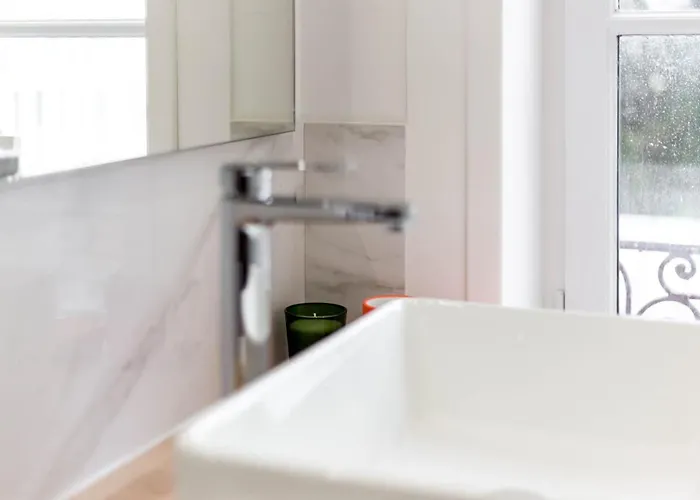 In | Neuf Design - 2ᵉ Etage Apartamento *