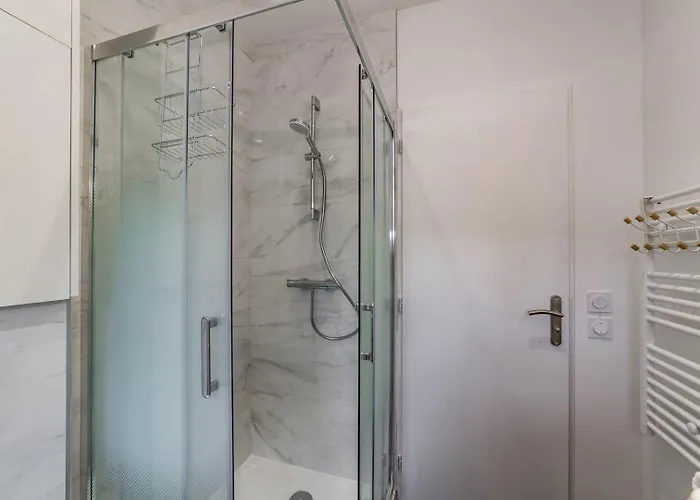 In | Neuf Design - 2ᵉ Etage * Lyon